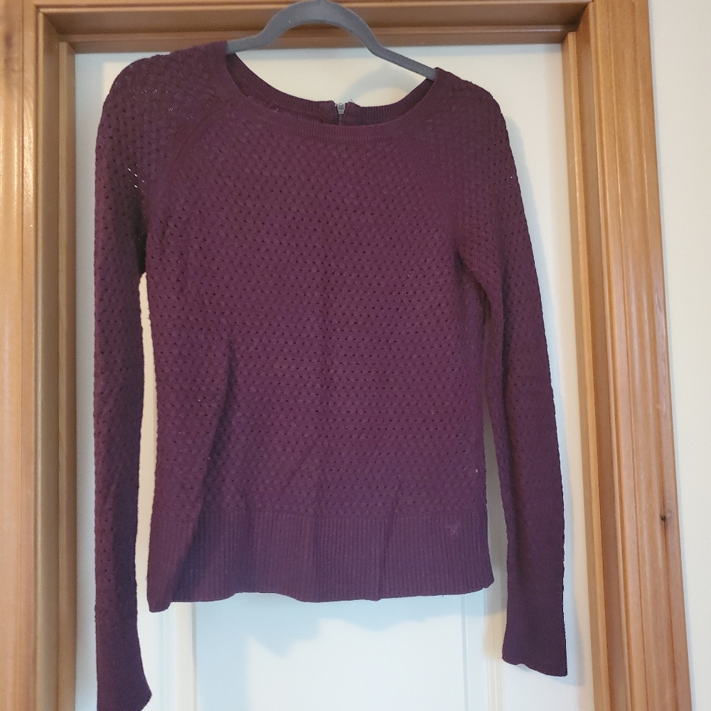 American eagle plum sweater size medium